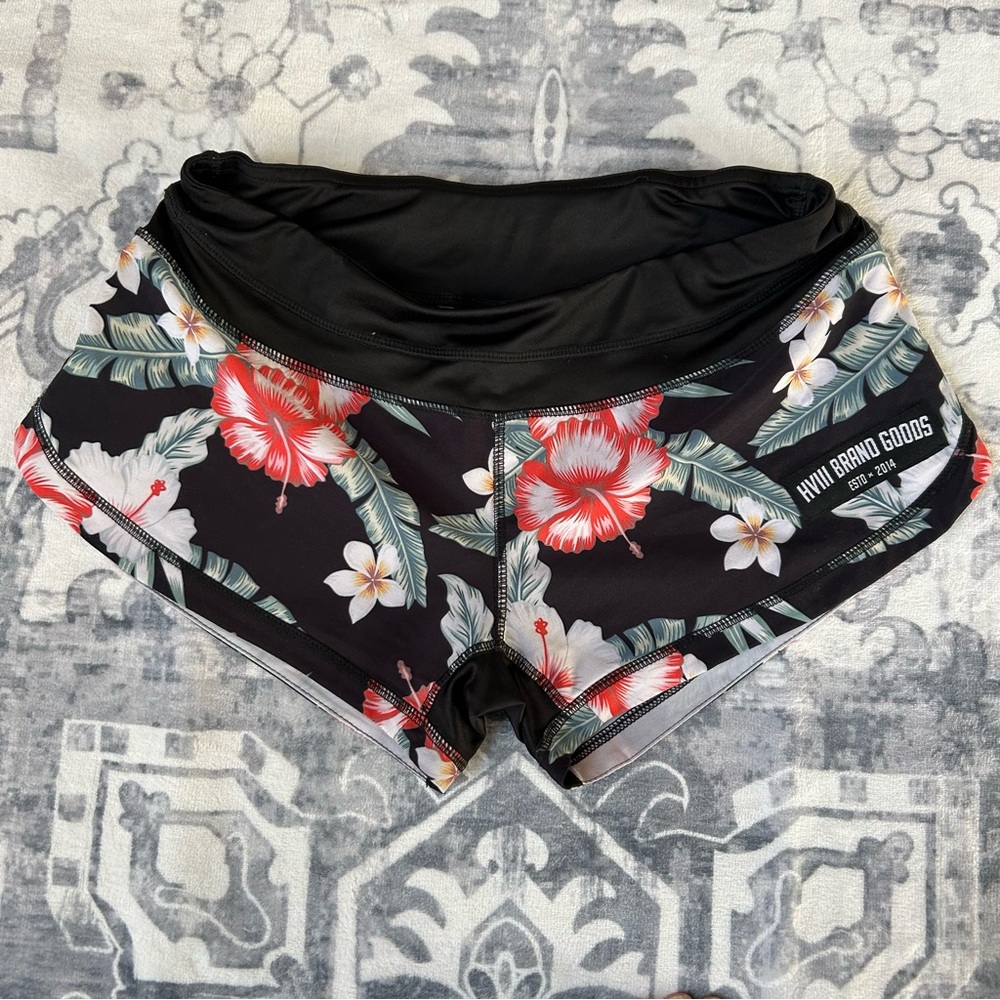 HVIII Brand Goods Floral AF Aloha Shorts Not Dead Yet Size S